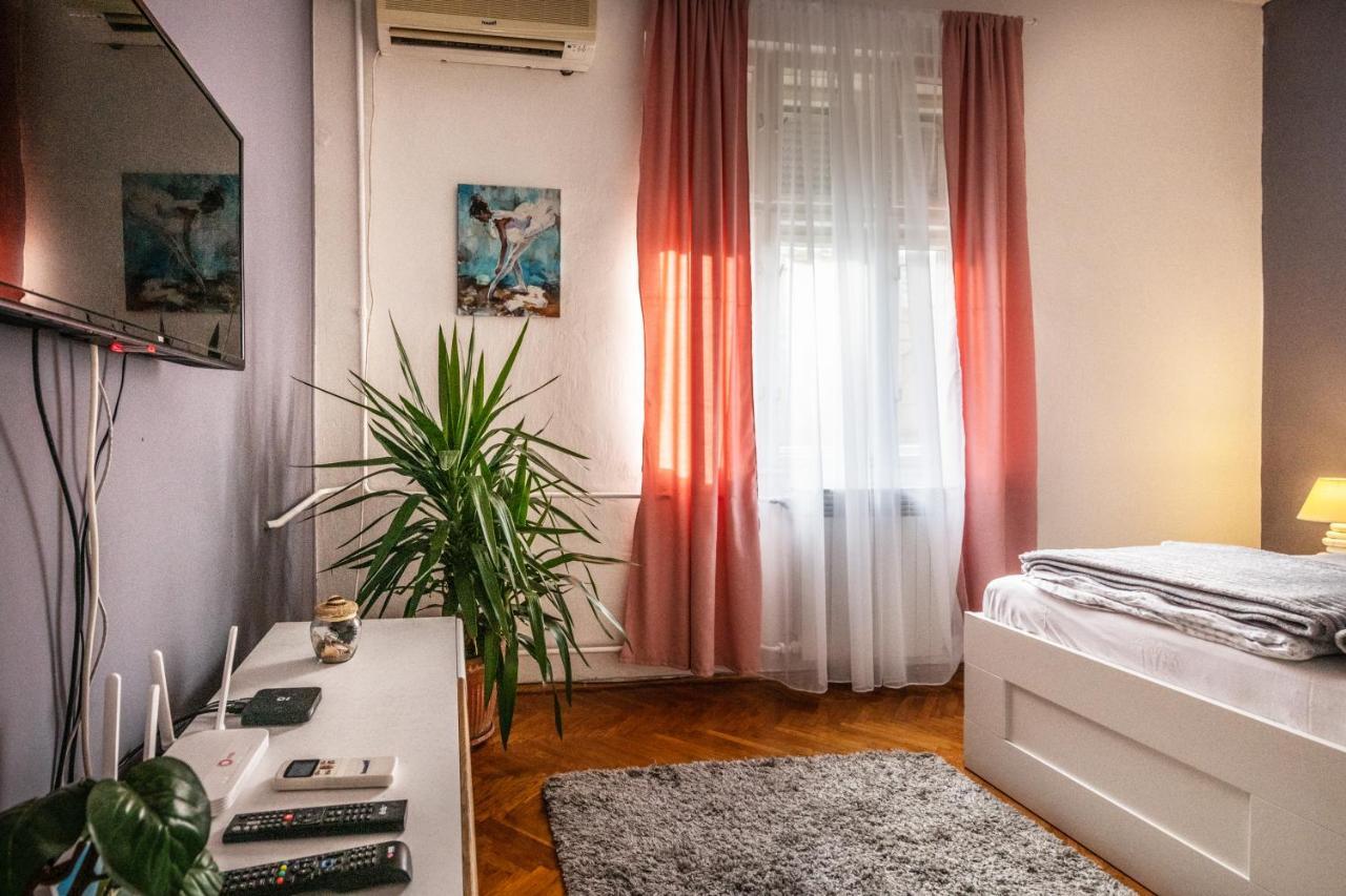 Neimar Apartment With Great Wi-Fi And Free Parking Белград Экстерьер фото