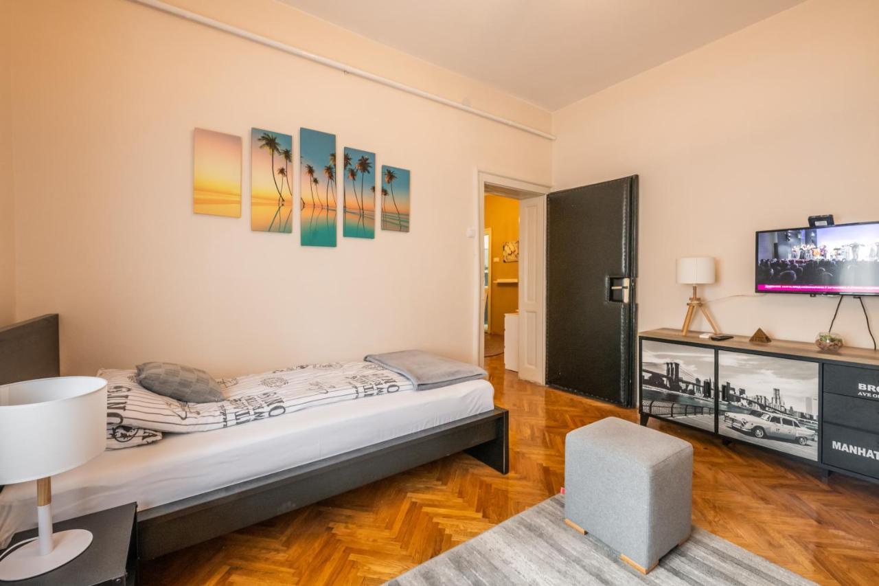 Neimar Apartment With Great Wi-Fi And Free Parking Белград Экстерьер фото